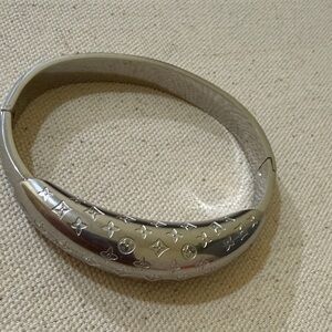 Chunky Stainless Steel SilverTone monogram Women’s Bracelet Weight 37g 🔥